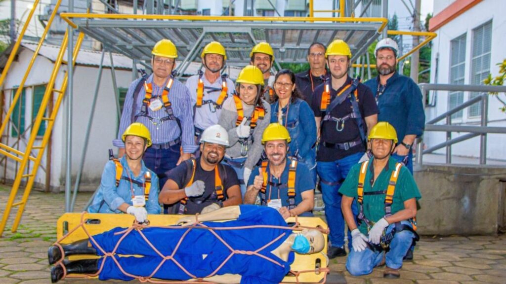 Mulheres à obra: cresce a presença feminina na construção civil -  SECONCI-RIO